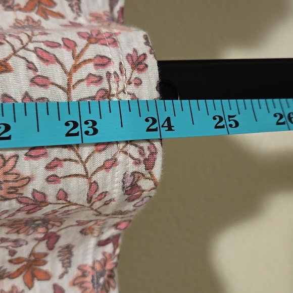 🎯Lucky Brand Split Neck Top - Picture 5 of 5